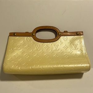Louis Vuitton monogram vernis Roxbury Drive yellow handbag LM0076